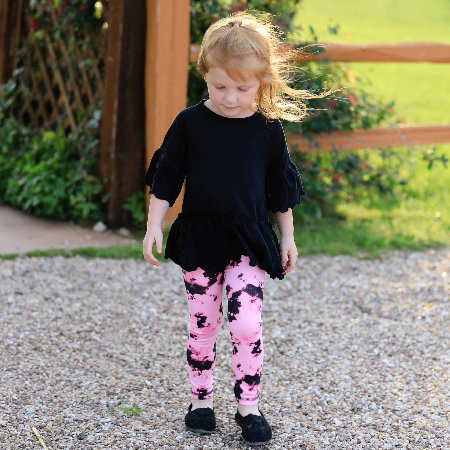 AnnLoren Girls Black & Pink Tie Dye Leggings