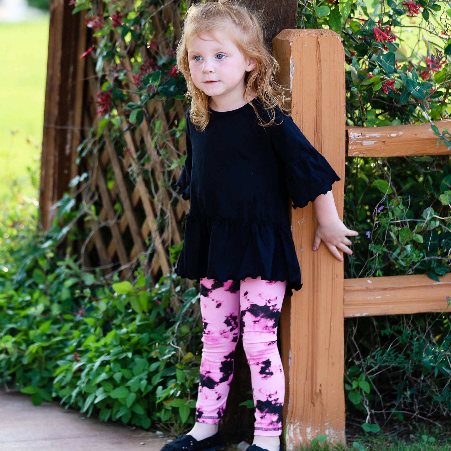 AnnLoren Girls Black & Pink Tie Dye Leggings